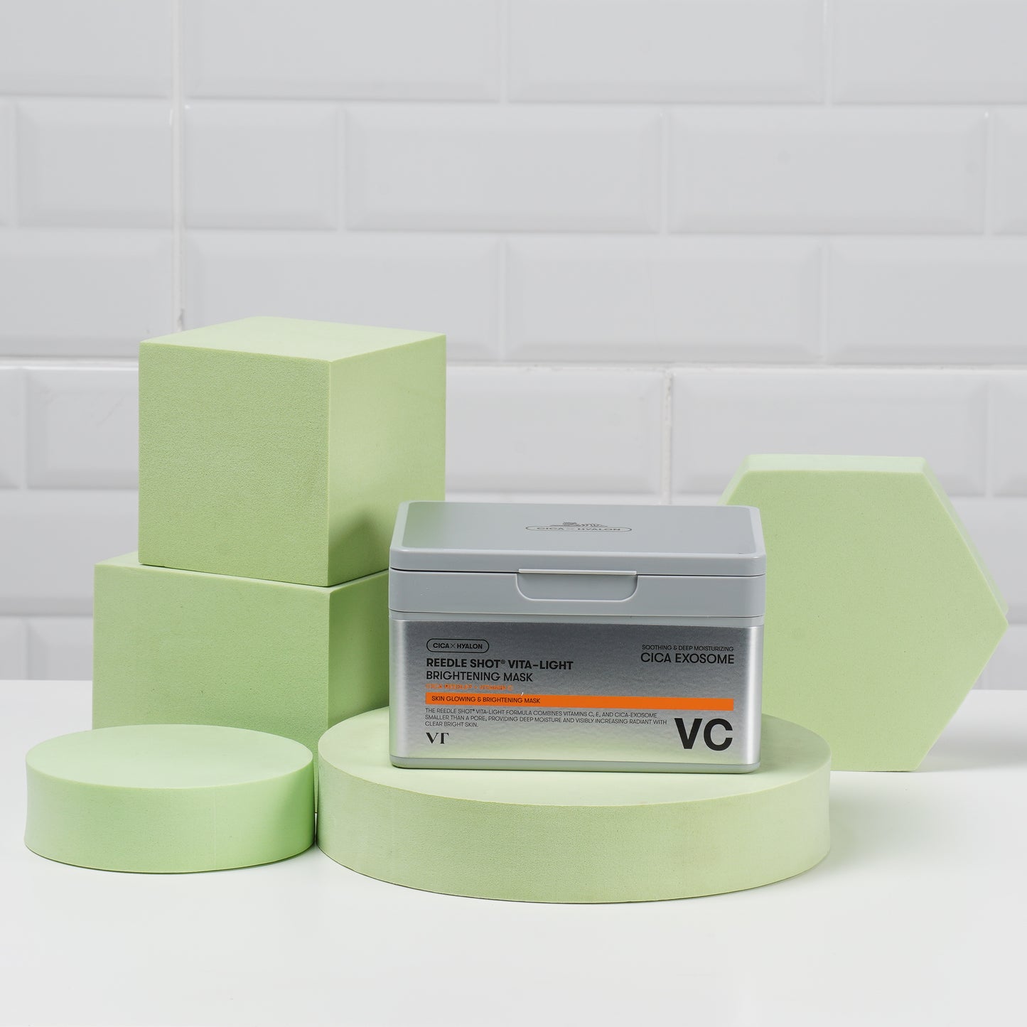 VT COSMETICS: REEDLE SHOT VITA-LIGHT BRIGHTENING MASK