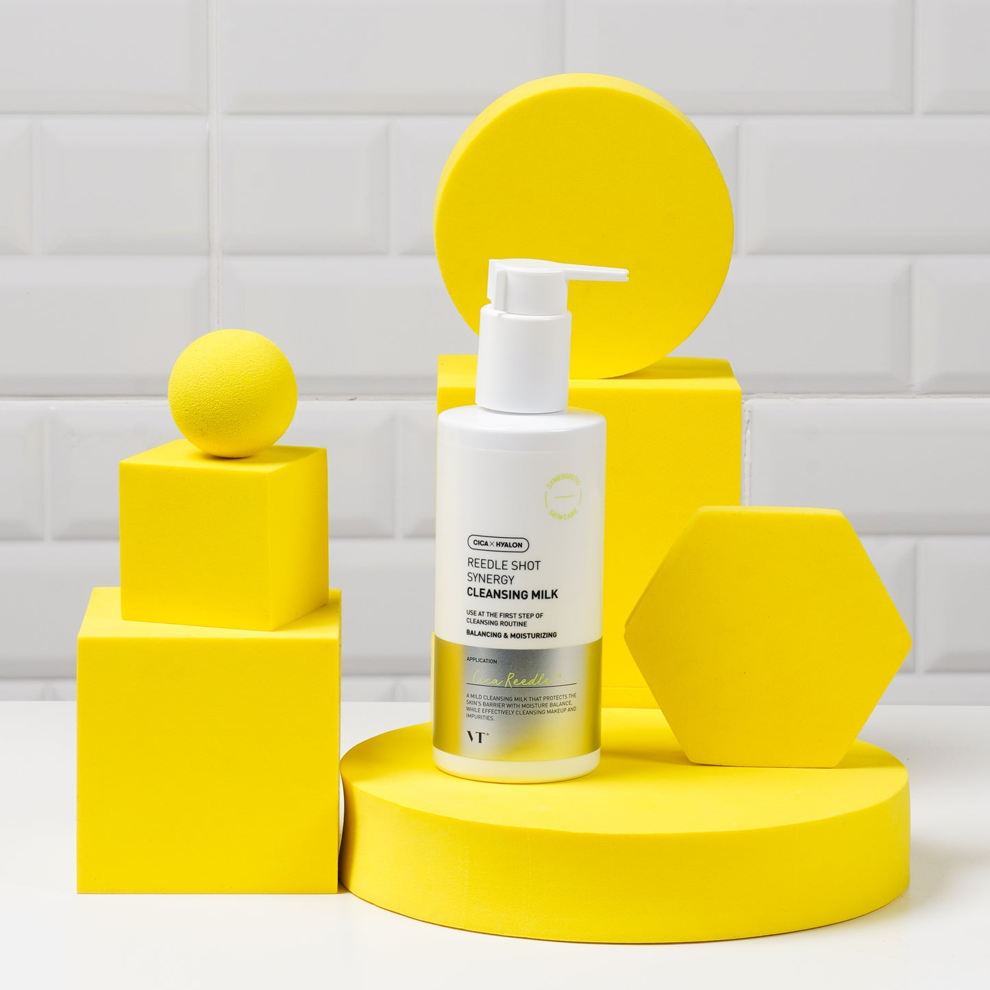VT COSMETICS: REEDLE SHOT SYNERGY CLEANSING MILK