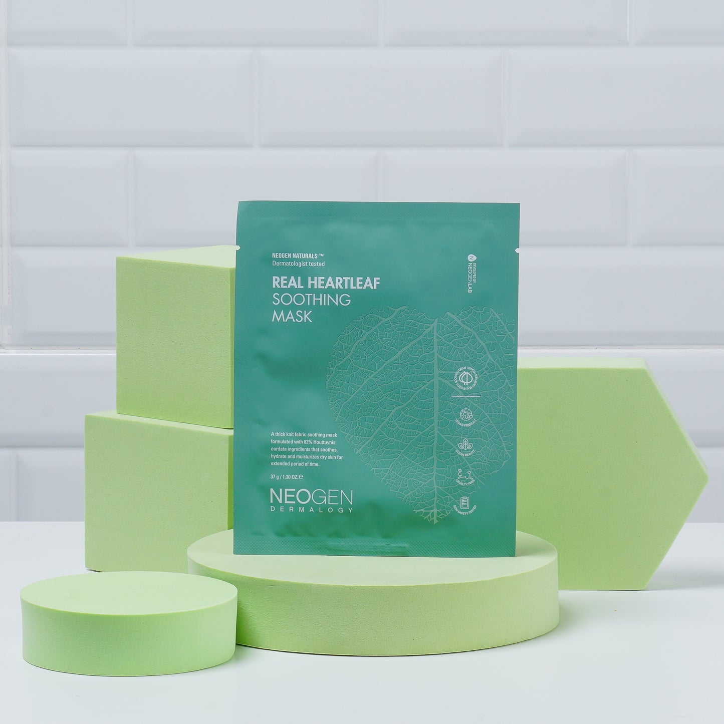 NEOGEN: REAL HEARTLEAF SOOTHING MASK