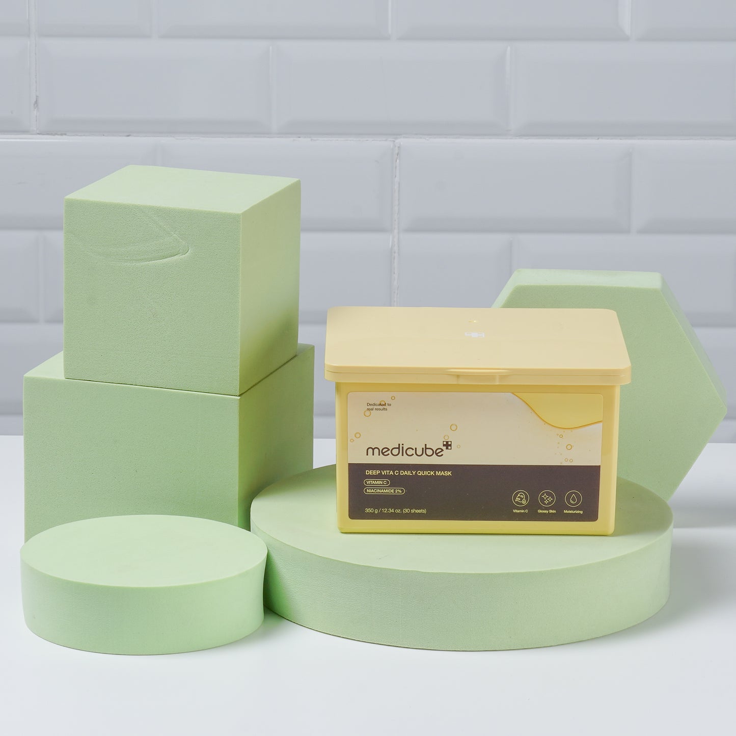 MEDICUBE: DEEP VITA C DAILY QUICK MASK