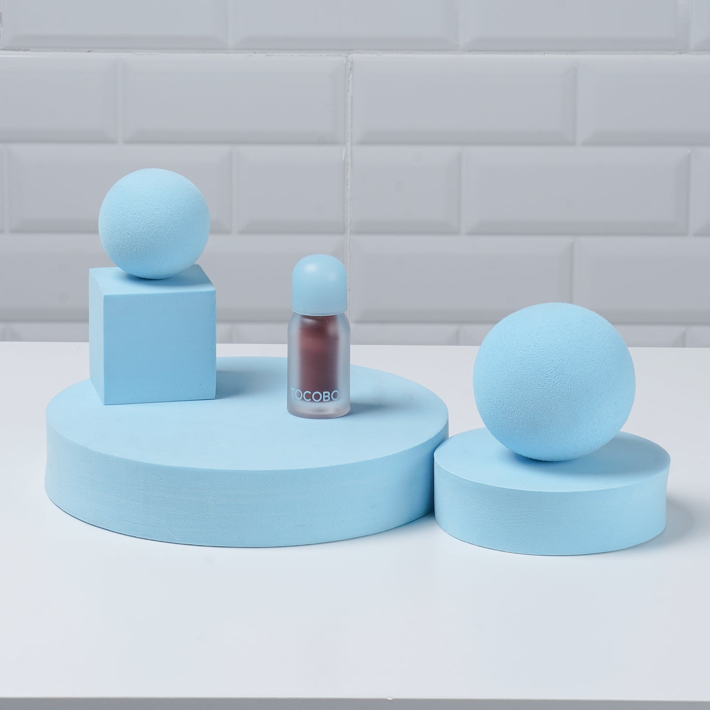 TOCOBO: JUICY BERRY PLUMPING LIP OIL - CHOCO BERRY