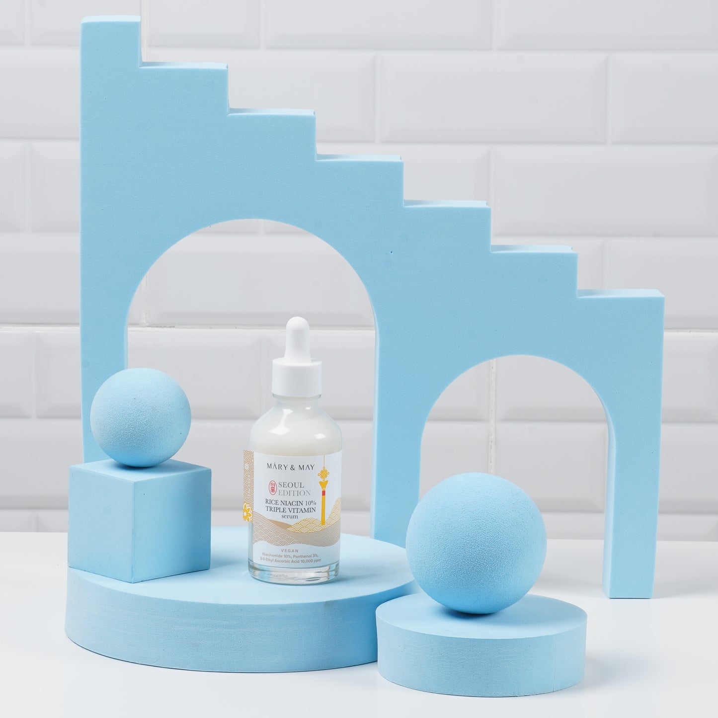MARY & MAY: RICE NIACIN 10% TRIPLE VITAMIN SERUM